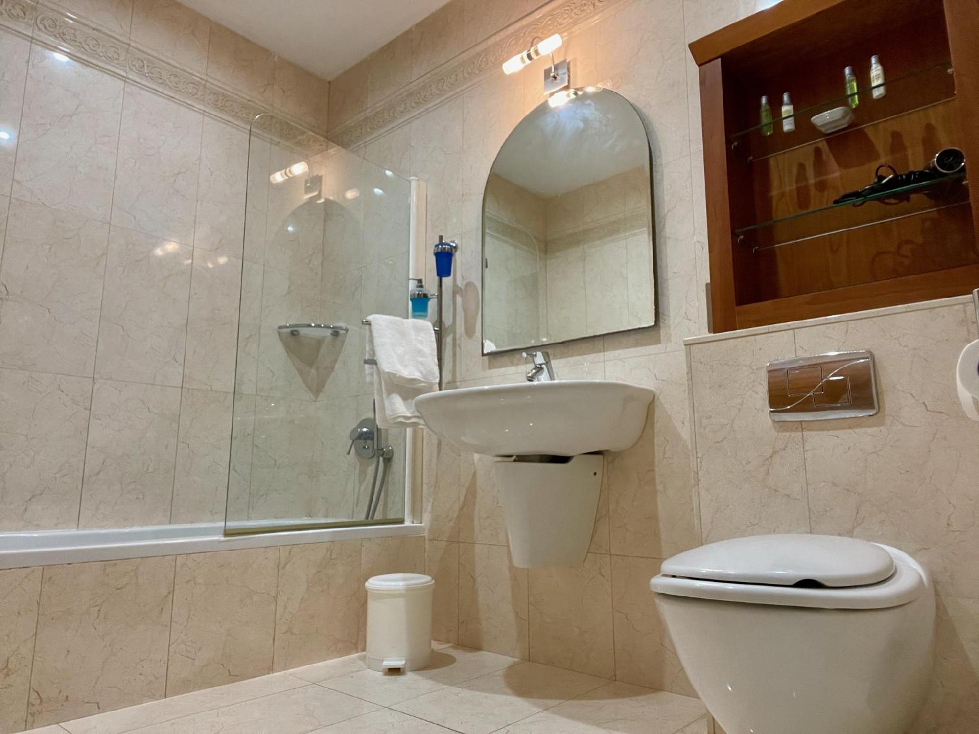 מליאהה Spacious Luxurious Apartment With Seaview מראה חיצוני תמונה