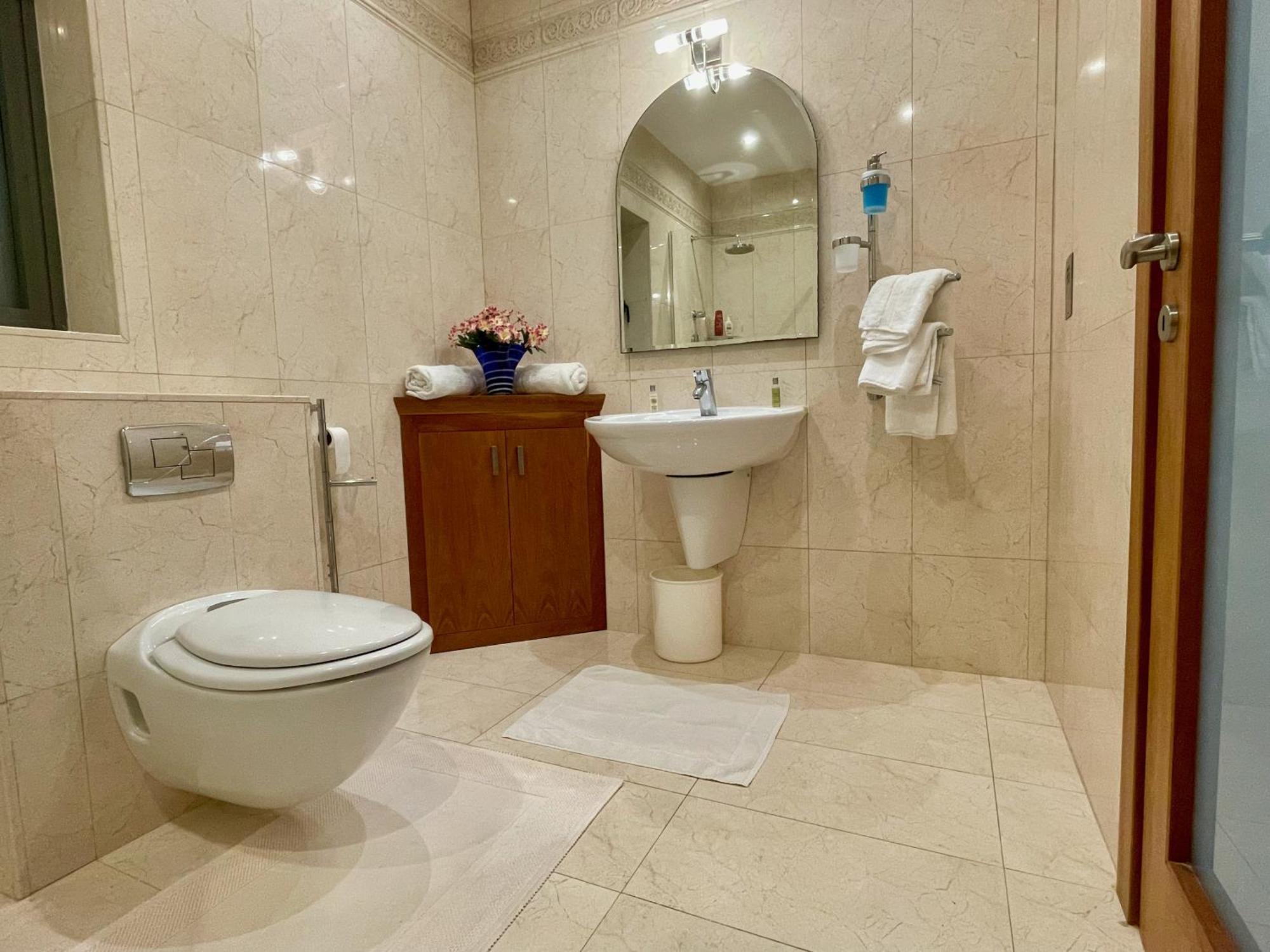 מליאהה Spacious Luxurious Apartment With Seaview מראה חיצוני תמונה
