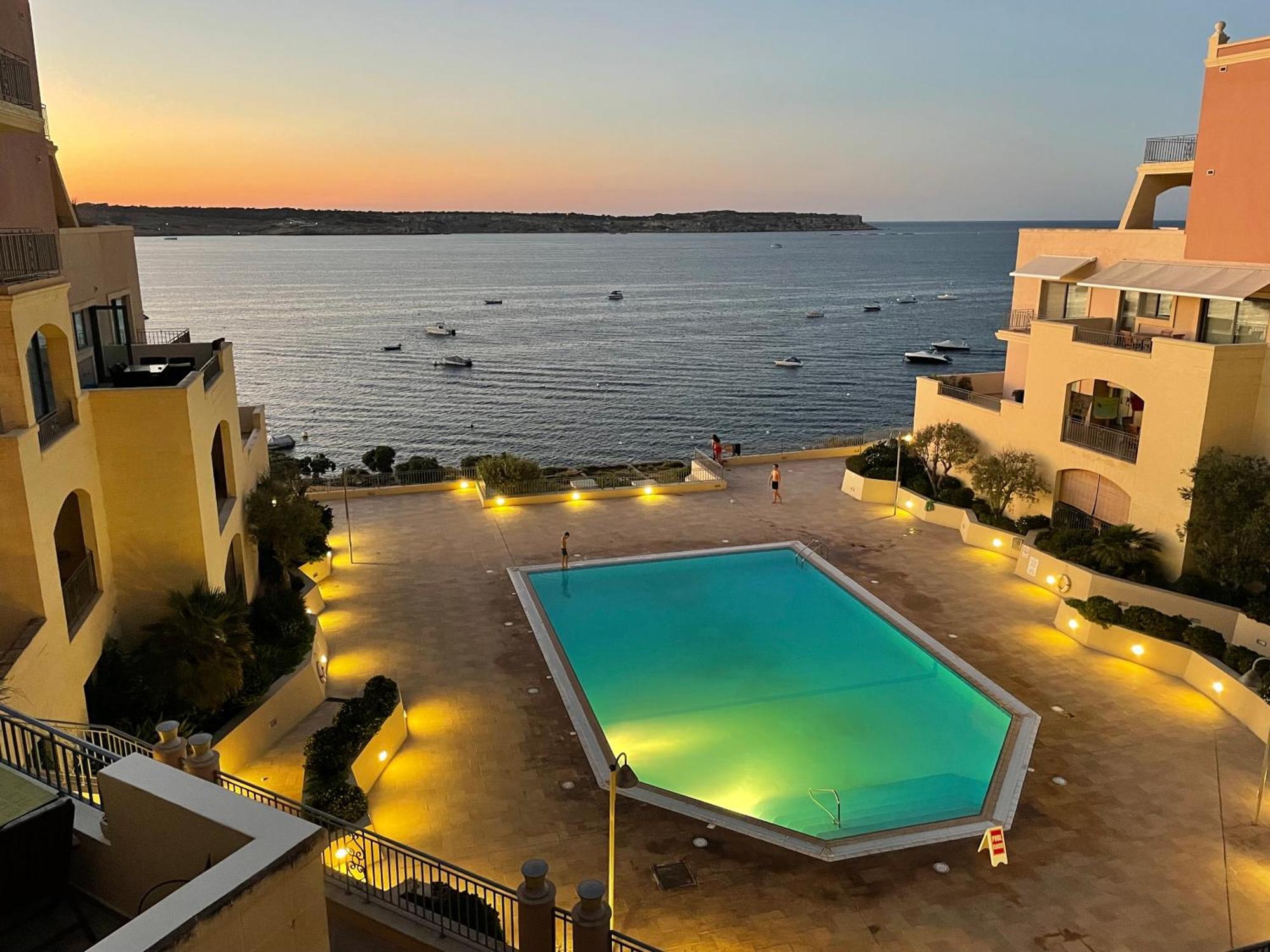 מליאהה Spacious Luxurious Apartment With Seaview מראה חיצוני תמונה
